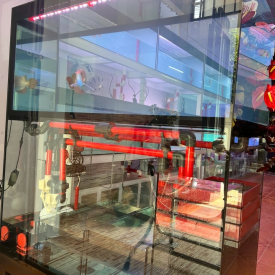 Hồ CNC nguyên khối là kính 2025